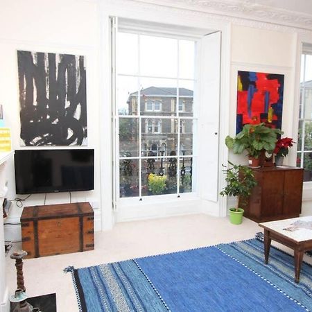 Stunning Arty Apartment In The Heart Of Clifton Bristol Zewnętrze zdjęcie