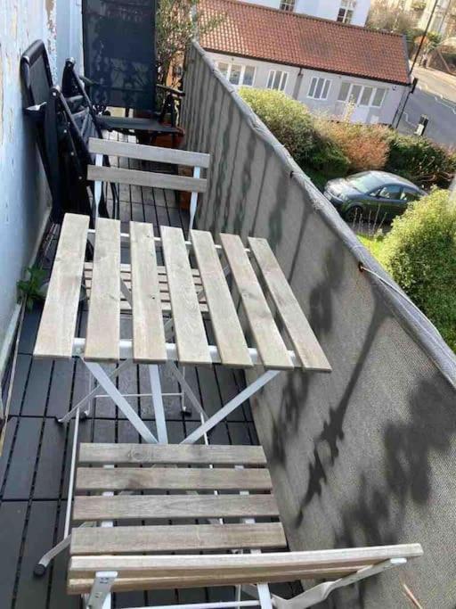 Stunning Arty Apartment In The Heart Of Clifton Bristol Zewnętrze zdjęcie